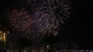 Новогодний салют в Шардже (ОАЭ) New Year's Fireworks in Sharjah (UAE)