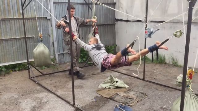 Тренажёр "ПравИло" со свободными весами и системой подъёма