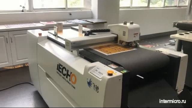 Фигурная резка картона на компактном режущем плоттере IECHO PK