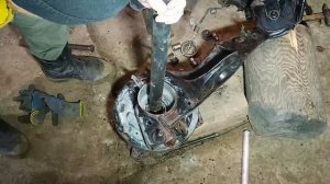 Замена задней ступицы Nissan Serena С24 c 2WD НА 4WD