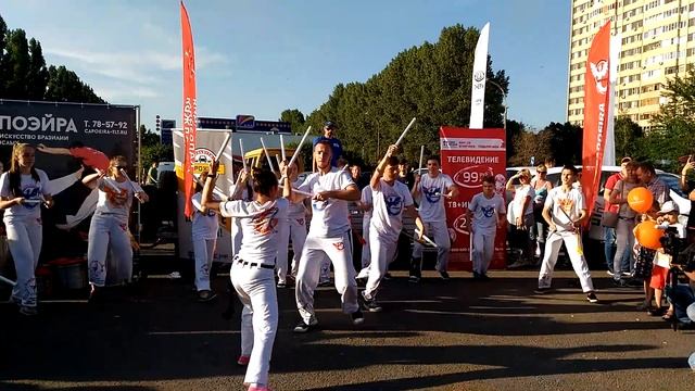 #ARTECAPOEIRA на стоянке автопарада смотреть онлайн