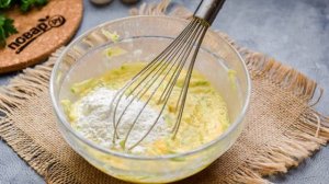 Кабачковый рулет с фаршем и сыром