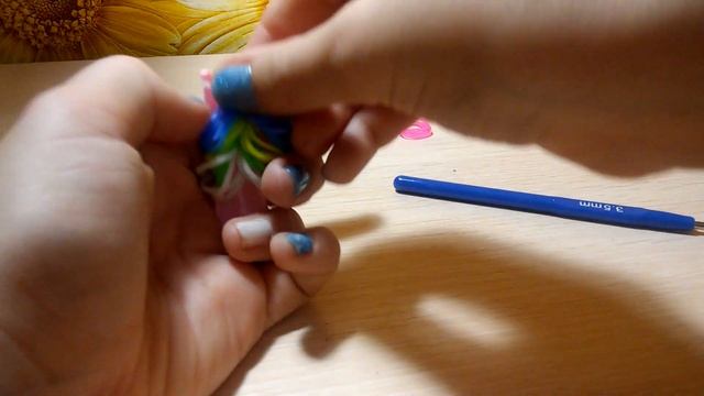 Как сплести перо из резинок !!! смотреть онлайн