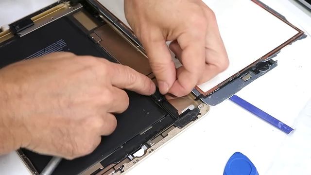 Amateur iPad screen replacement смотреть онлайн