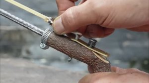 можно ли сделать рогатку из арматуры, шестигранных гаек и веток_