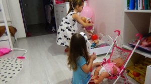 ДЕВОЧКИ ИГРАЮТ В ПУПСИКОВ / КУКЛЫ ХОТЯТ ГУЛЯТЬ / Стиральная машинка Пылесос Игрушки