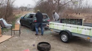 С теми,кто выбрасывает мусор где попало нужно делать так