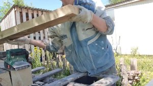 Строительство нового крыльца к частному дому своими руками из дерева