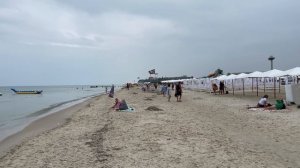 Лазурное. Холодное море! Много туристов. Обзор моря и пляжа. Отдых Лазурное