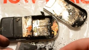 Nokia 8800 on fire. Как горят телефоны или как разобрать Nokia 8800