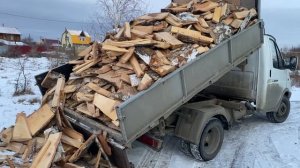 Разгрузка дров. Березовый Горбыль.