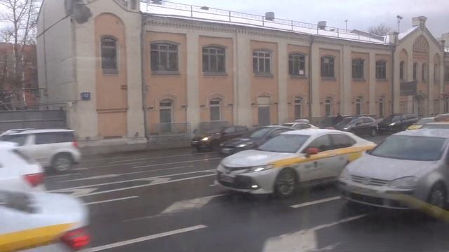 Москва. Проезд на автобусе № е10. Метро Китай-город - метро Октябрьская