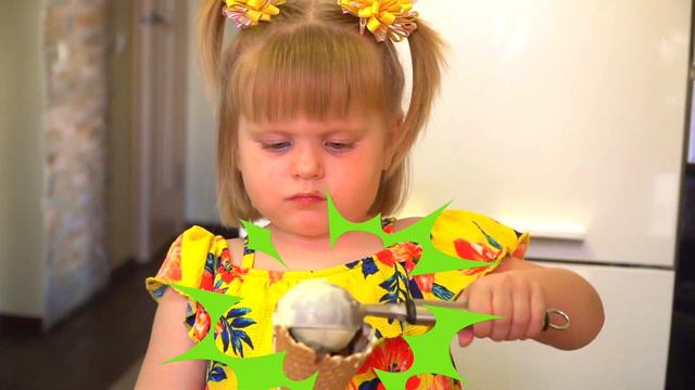 Nika and Bear Pretend Play Selling Ice Cream смотреть онлайн