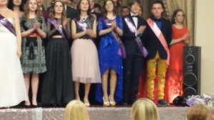 Блистательный и волнующий выпускной школьный бал - 2017 начинается с песни