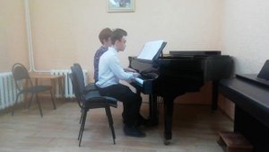 К.Роллин "Сентиментальный вальс"
И.Тамарин "Старинный гобелен"