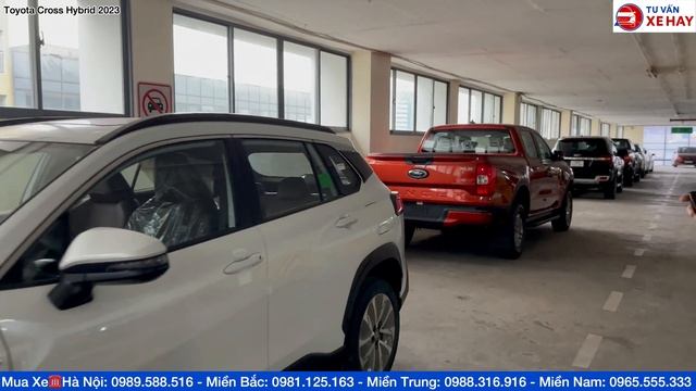 Bảng Giá Xe Toyota Corolla Cross 1.8 Hybrid Khuyến Mại Lăn Bánh Mới Nhất Hôm Nay, Review 1.8HEV смотреть онлайн