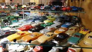 Коллекция моделей автомобилей 1:43,1:24 и игрушек СССР.