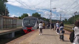 Электропоезд ЭД4М-0480 ЦППК станция Дмитров 18.06.2022