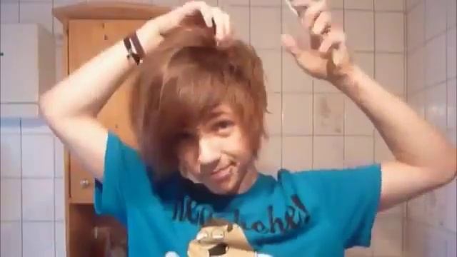 Как уложить волосы. Для челкастиков:3 смотреть онлайн