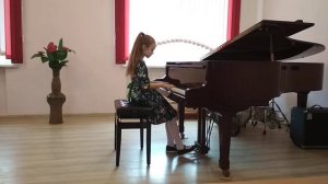 София Москалева, 9 -10 лет,        Н. Мордасов "Танец".ДМШИ 12 г. Минска