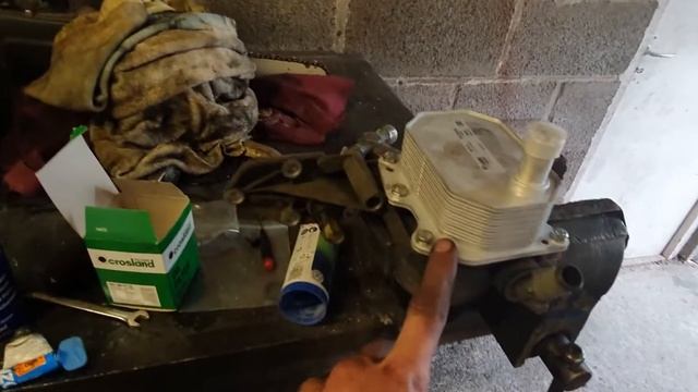 Transit RWD mk7 oil cooler change, oil in coolant. helicoil. смотреть онлайн