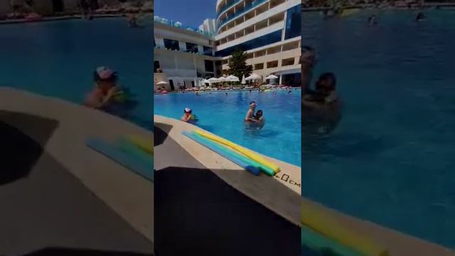 A Good Life Utopia Family Resort Turcja смотреть онлайн