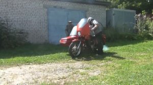 Мотоцикл Иж Планета 5 не заводился, и дымился, но завёлся и поехал