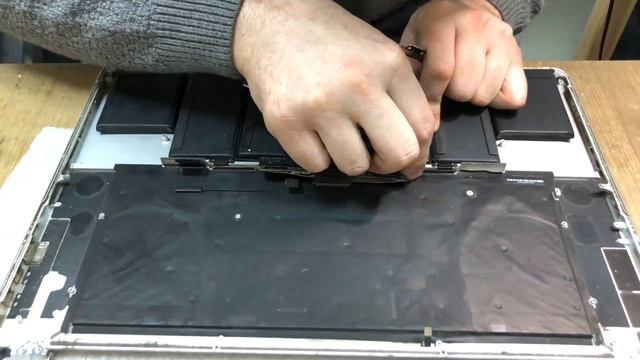 Замена корпуса MacBook Pro 15 Mid 2014 A1398 смотреть онлайн