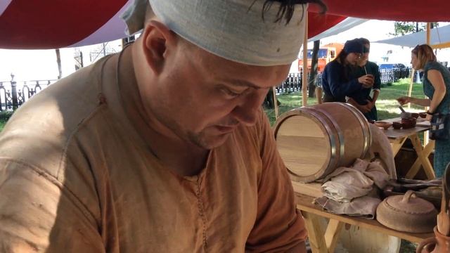 Времена и Эпохи 2018 - 13 век. Как построить средневековый замок? Пекарня смотреть онлайн