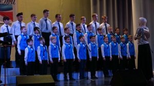 Поет хор "Парус"