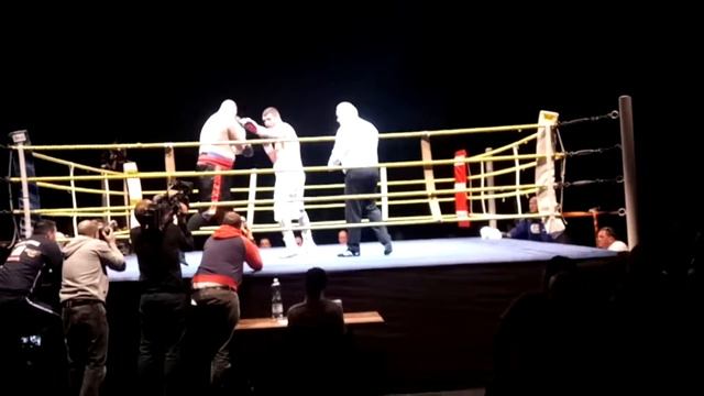 Fight 26 2014 10 04 Arnold Gjergjaj vs  Adnan Redzovic - Fan Video