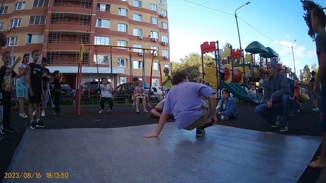 БРЕЙКОСФЕРА В НАХАБИНО /BBOY AKTIMAN смотреть онлайн