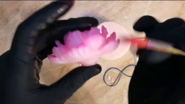 Заливка неоновых пионов смотреть онлайн