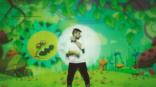 Интерактивная видео стена для Аниматоров. Авторская разработка студии "Киви-Клуб" смотреть онлайн