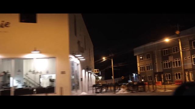 Buying a @gibsonguitar J-45 True Vintage on the darkest day of the year смотреть онлайн