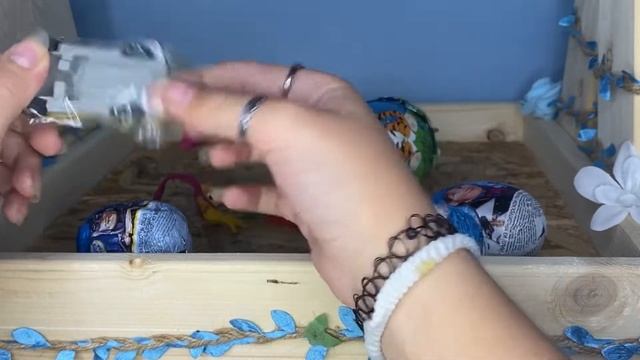 ТРЕШ-СЮРПРИЗЫ В ЯЙЦАХ!!! КОРЗИНА ШОКОЛАДНЫХ ЯИЦ!! ЛИГА СПРАВЕДЛИВОСТИ И ДР. смотреть онлайн