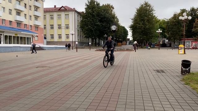 Молодечно. Беларусь. Люди в городе.Осень Belarus. Molodechno. People in the city. Autumn. Life styl смотреть онлайн