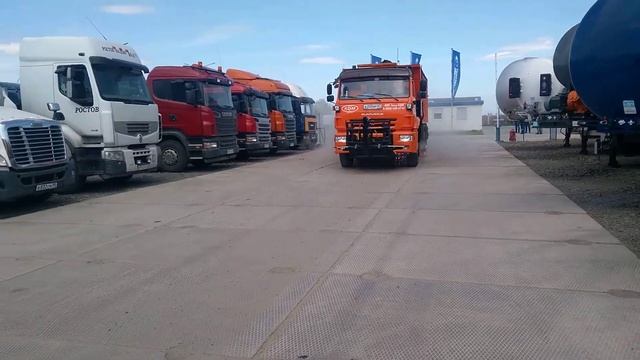 КДМ с установкой ЭД-405В1 смотреть онлайн