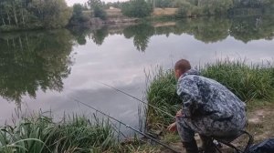 Ловля карася на поплавок в начале осени. Активный клёв карася на поплавочную снасть!