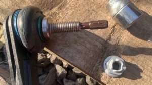 BMW F30 диагностика и замена стойки стабилизатора.