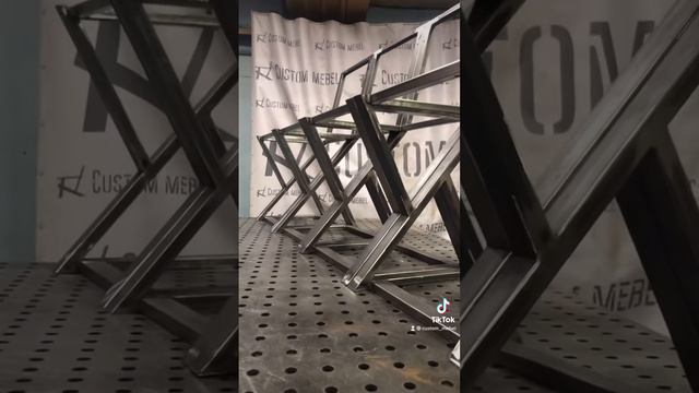 Будущие стулья в стиле Лофт. Custom Mebel