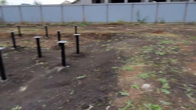 Металлические винтовые сваи. С чего начинается стройка каркасного дома? / Мила Вилла смотреть онлайн