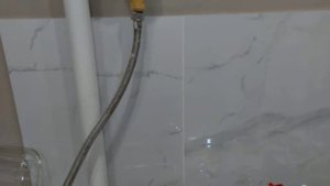 Показываю результат затирки фартука из керамогранита при помощи Ceresit CE 40