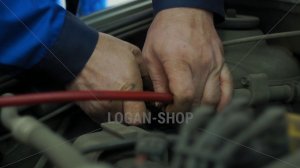 Renault Logan - заправка кондиционера