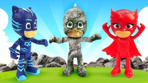 Мультик с Героями в масках - Машины сказки для детей - Гекко заморозили!