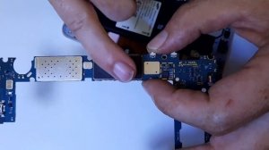 Samsung J7 (2016) j710 Не включается не заряжается.