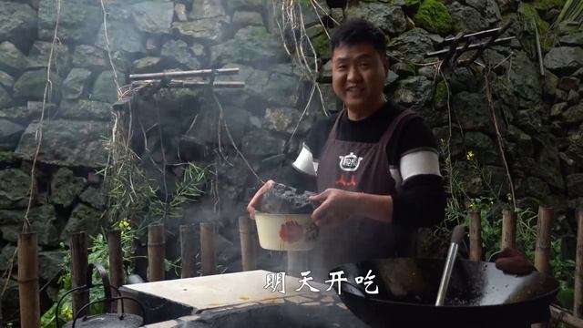 3斤牛肉2斤牛筋，老弟做道“垛子牛肉”，醬香入味，哥倆吃的真過癮！ 【鐵鍋視頻】
