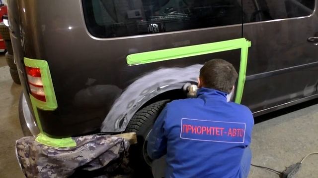 Кузовной ремонт Volkswagen Caddy покраска заднего правого крыла смотреть онлайн