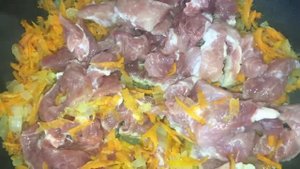 Гуляш или поджарка из свинины. Вкус из детства!
