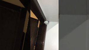 Открытие входной двери и включение освещения